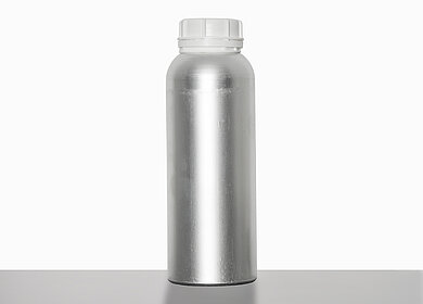 Aluminium bottle round shoulder: 1,3 liter, colour: matte silver stained