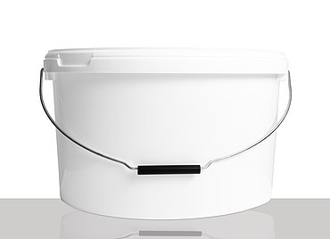 Plastic oval bucket: 15,8 liter, colour: white