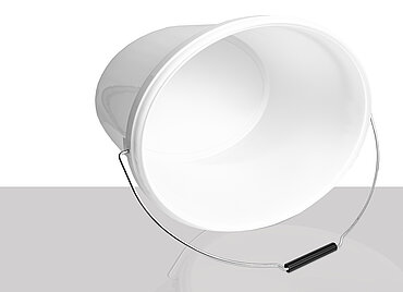 Plastic oval bucket: 18,1 liter, colour: white Plastic oval bucket: 18,1 liter, colour: white