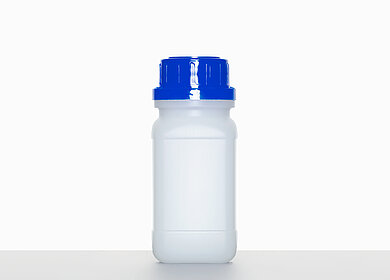 Chemical bottle: 100 milliliter, colour: white