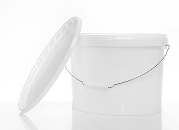 Oval bucket: 12,5 liter, colour: white Oval bucket: 12,5 liter, colour: white