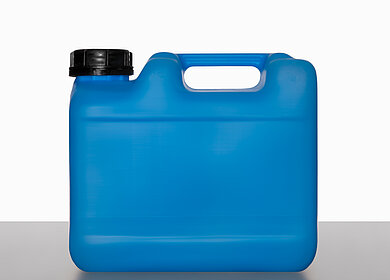 Plastic canister: 5,0 liter, colour: blue