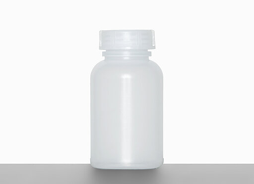 Laboratory bottle: 250 milliliter, colour: natural