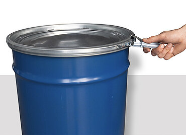 Sheet steel open head drum with inner lacquer: 120,0 liter, colour: blue RAL 5010 Sheet steel open head drum with inner lacquer: 120,0 liter, colour: blue RAL 5010