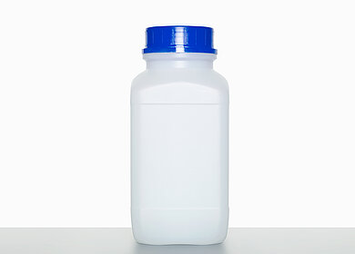 Chemical bottle: 2,5 liter, colour: natural