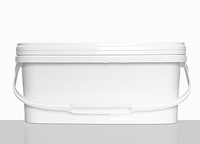Plastic rectangular bucket: 4,2 liter, colour: white