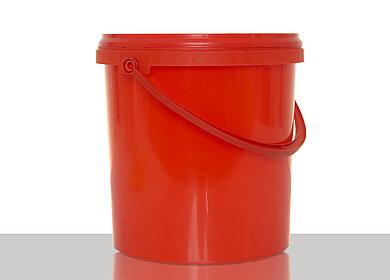 Plastic round bucket: 10,0 liter, colour: red