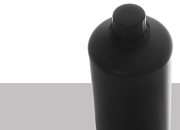 Kunststoff Rundflasche OV 1000/28: 1,0 Liter, Farbe: schwarz Kunststoff Rundflasche OV 1000/28: 1,0 Liter, Farbe: schwarz