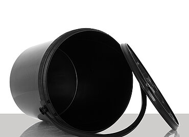Plastic bucket: 10,0 liter, colour: black Plastic bucket: 10,0 liter, colour: black