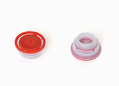 Prelldeckel mit Balg aus HDPE/LDPE ø 32,0 mm Mündung