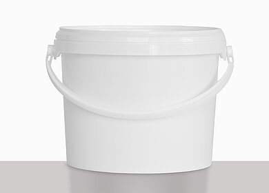Plastic round bucket: 3,4 liter, colour: white