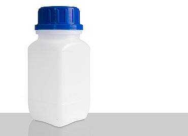 Chemical bottle: 250 milliliter, colour: natural Chemical bottle: 250 milliliter, colour: natural