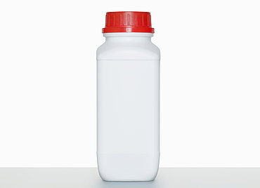 Chemical bottle: 1,0 liter, colour: white