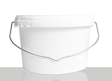 Plastic oval bucket: 3,6 liter, colour: white