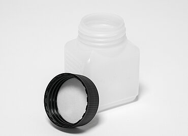 Kunststoff Vierkantflasche: 100 Milliliter, Farbe: natur Kunststoff Vierkantflasche: 100 Milliliter, Farbe: natur