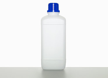 Chemical bottle: 1,0 liter, colour: natural