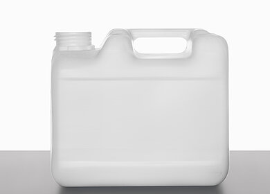 Plastic canister: 5,0 liter, colour: natural