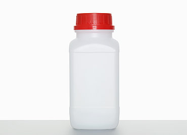 Chemical bottle: 750 milliliter, colour: natural