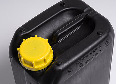 Plastic canister: 5,0 liter, colour: black
