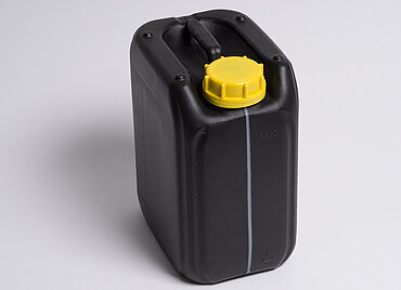 Plastic canister: 5,0 liter, colour: black