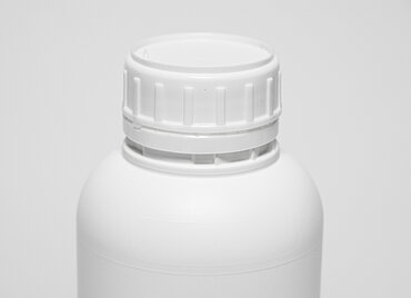 Round bottle fluorinated: 1,0 liter, colour: white Round bottle fluorinated: 1,0 liter, colour: white