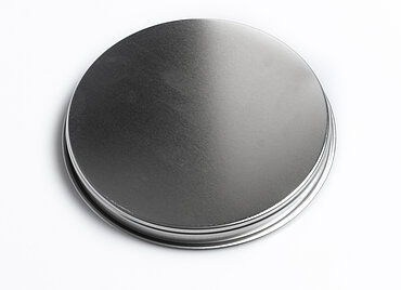 Plug-lid closure of Tinplate ø 140,0 mm mouth Plug-lid closure of Tinplate ø 140,0 mm mouth