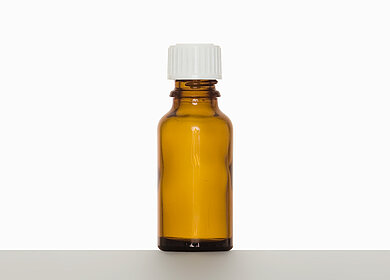 Tropfflasche: 20 Milliliter, Farbe: braun