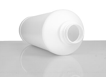 Kunststoff Rundflasche FRZG 500/28: 500 Milliliter, Farbe: weiß Kunststoff Rundflasche FRZG 500/28: 500 Milliliter, Farbe: weiß