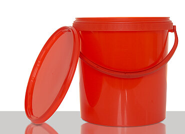 Plastic round bucket: 10,0 liter, colour: red