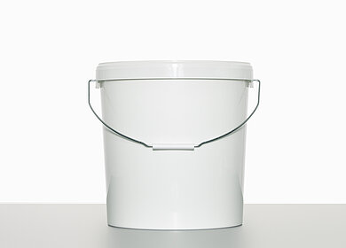 Plastic hobbock: 21,3 liter, colour: white