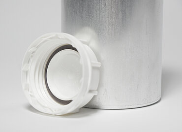 Aluminium bottle round shoulder: 1,3 liter, colour: matte silver stained