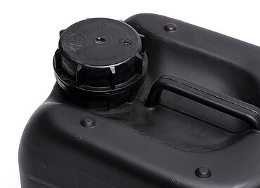Plastic canister: 5,0 liter, colour: black Plastic canister: 5,0 liter, colour: black