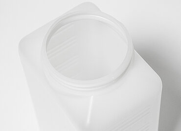 Kunststoff Vierkantflasche: 2,0 Liter, Farbe: natur Kunststoff Vierkantflasche: 2,0 Liter, Farbe: natur