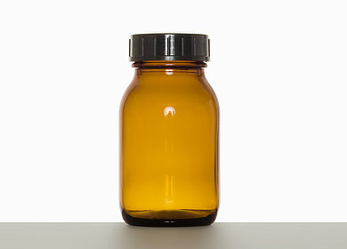 Wide neck bottle: 125 milliliter, colour: brown