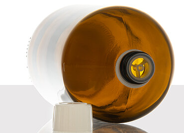 Light packaging bottle: 1,0 liter, colour: brown