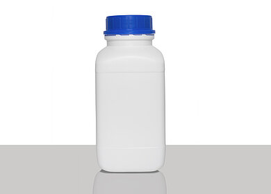 Chemical bottle: 2,5 liter, colour: white