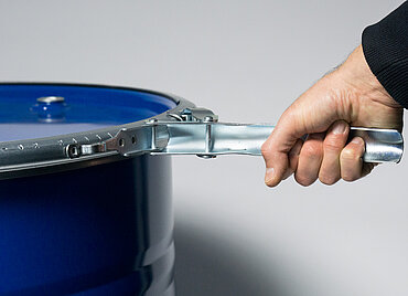 Stahlblech Deckelspundfass: 213,0 Liter, Farbe: blau RAL 5010 Stahlblech Deckelspundfass: 213,0 Liter, Farbe: blau RAL 5010