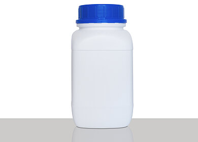 Chemical bottle: 1,5 liter, colour: white